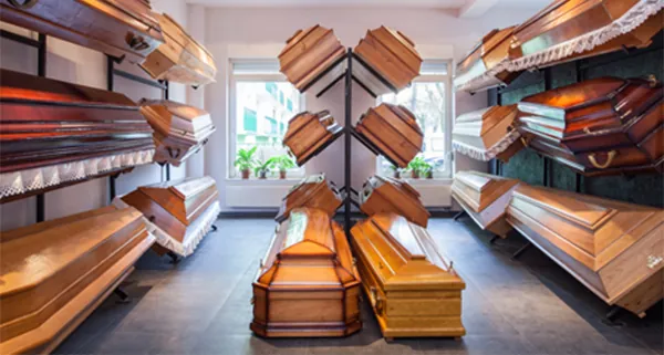Bestattung durch Friedenstor in Frankfurt am Main — Impression 4